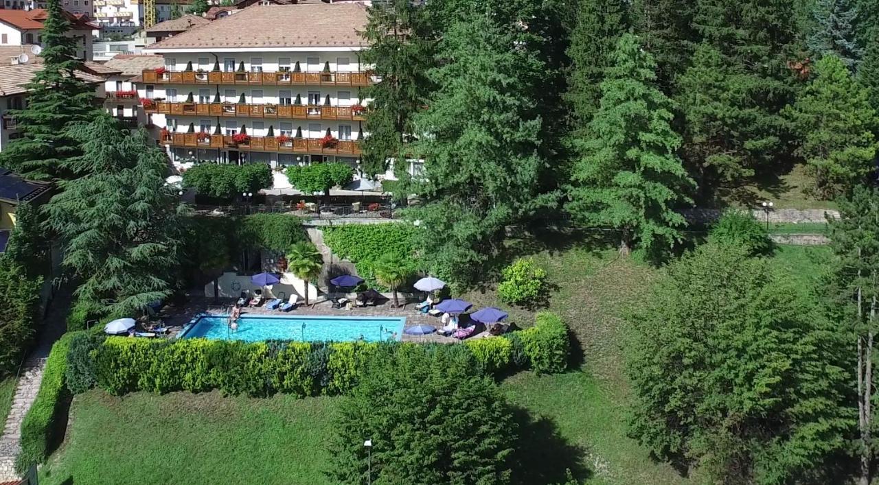 Hotel Miralago Molveno Exterior foto