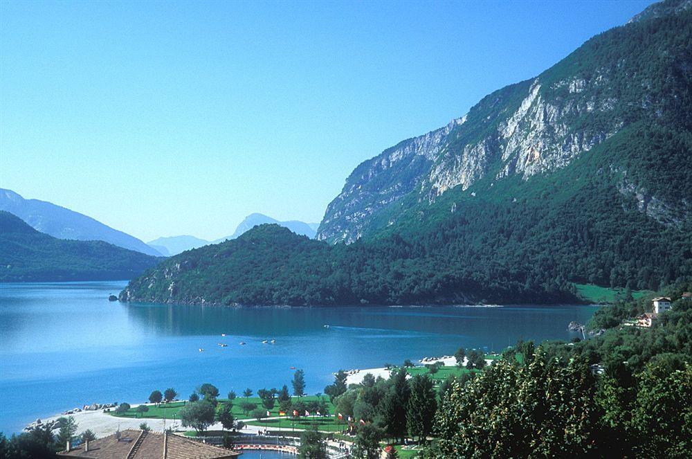 Hotel Miralago Molveno Exterior foto