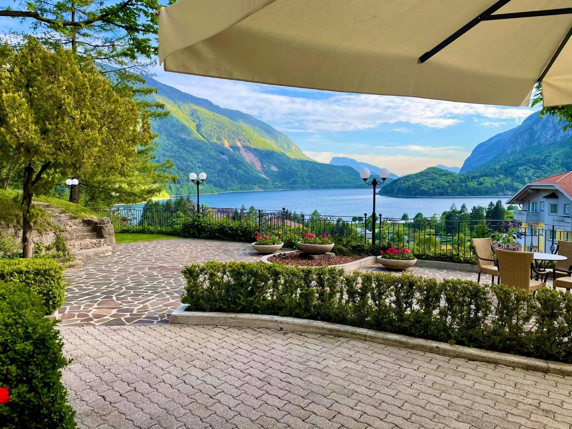 Hotel Miralago Molveno Exterior foto