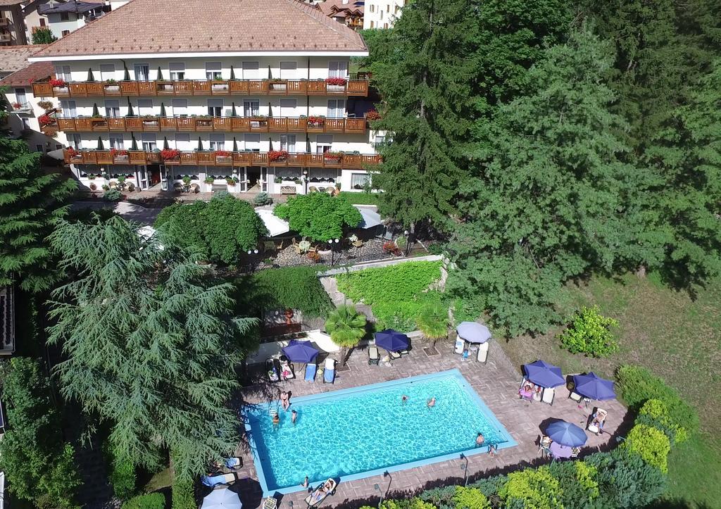 Hotel Miralago Molveno Exterior foto