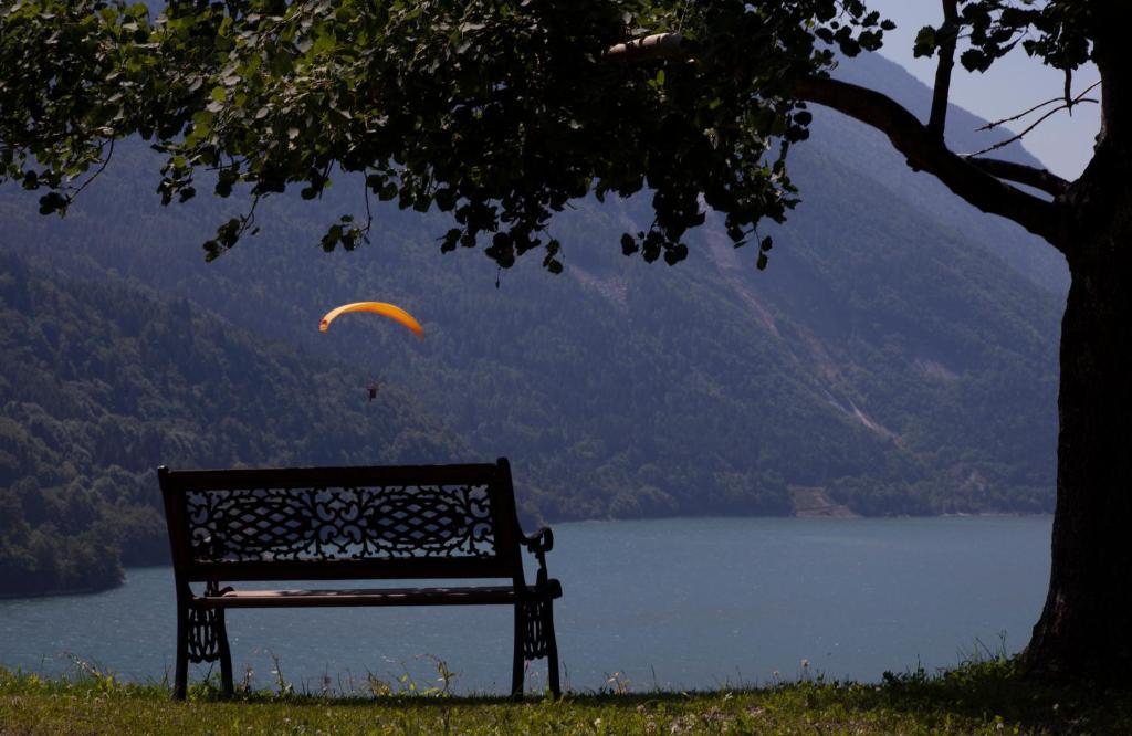 Hotel Miralago Molveno Exterior foto