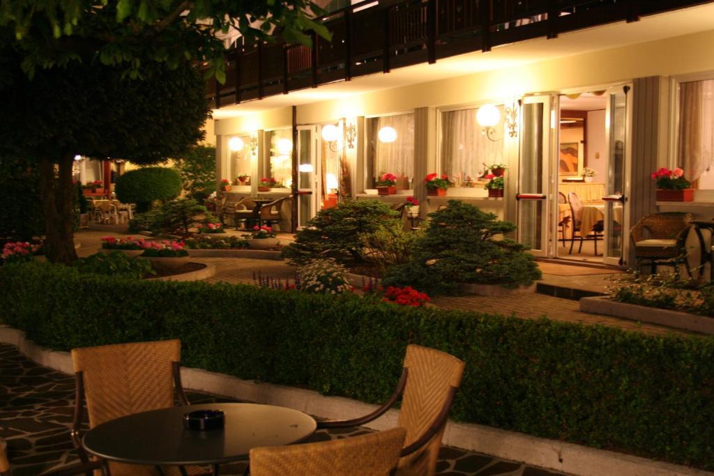 Hotel Miralago Molveno Exterior foto